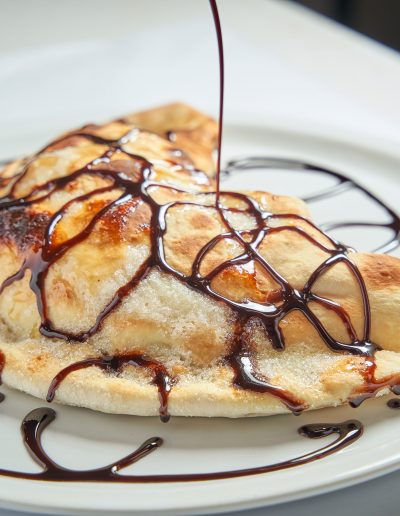 Calzone with mascarpone & nutella-min